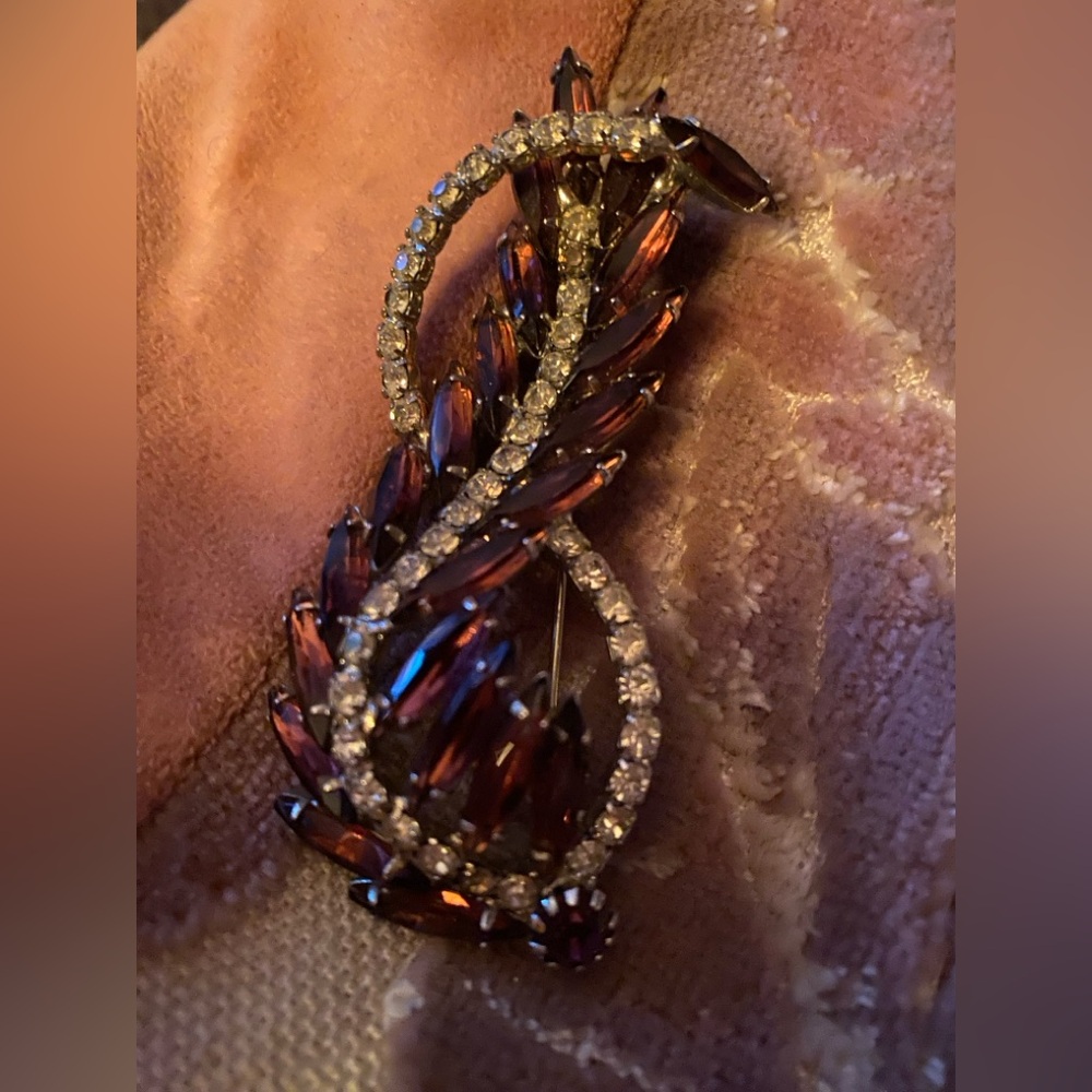Vintage Large Rhinestone Navette Leaf Fall brooch brownish purple